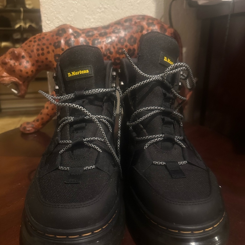 Dr Martens Men’s Shoes Size 9 - Picture 2 of 2